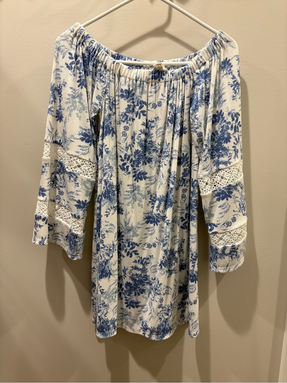 Place Blue and White Floral Off-Shoulder Tunic